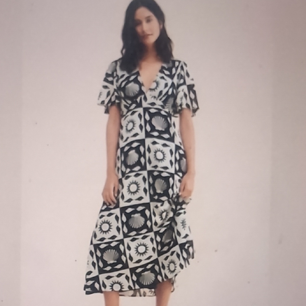 Lisa Says Gah Grace Midi Dress In Warm Sun